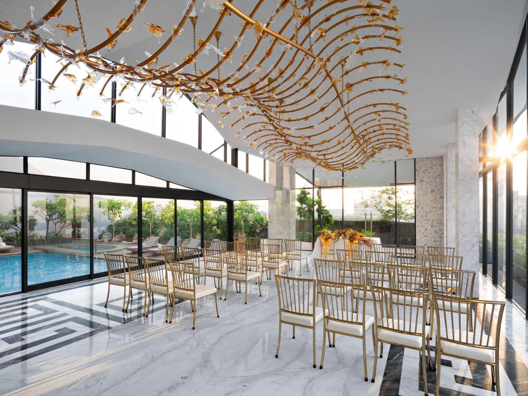 Moevenpick Hotel Jakarta City Centre Exterior foto