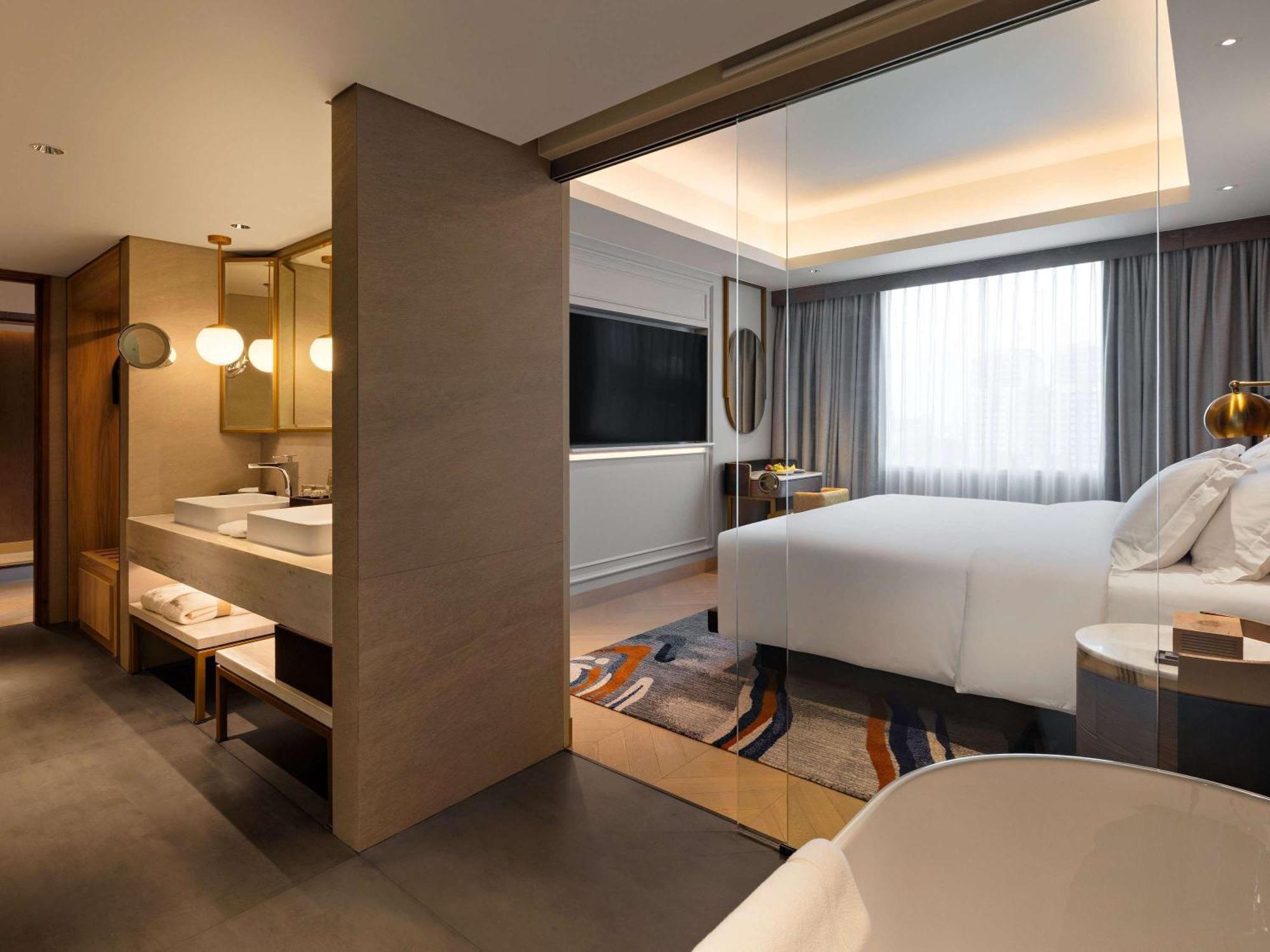 Moevenpick Hotel Jakarta City Centre Exterior foto